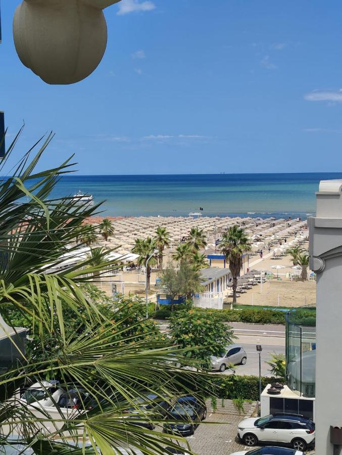 Hotel Ambassador Rimini Esterno foto