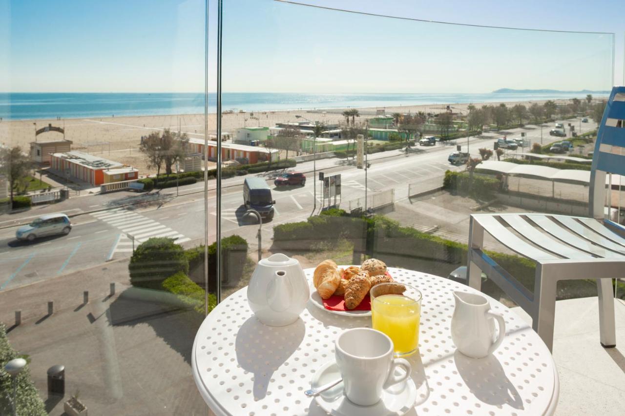 Hotel Ambassador Rimini Esterno foto