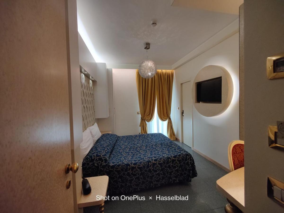 Hotel Ambassador Rimini Esterno foto