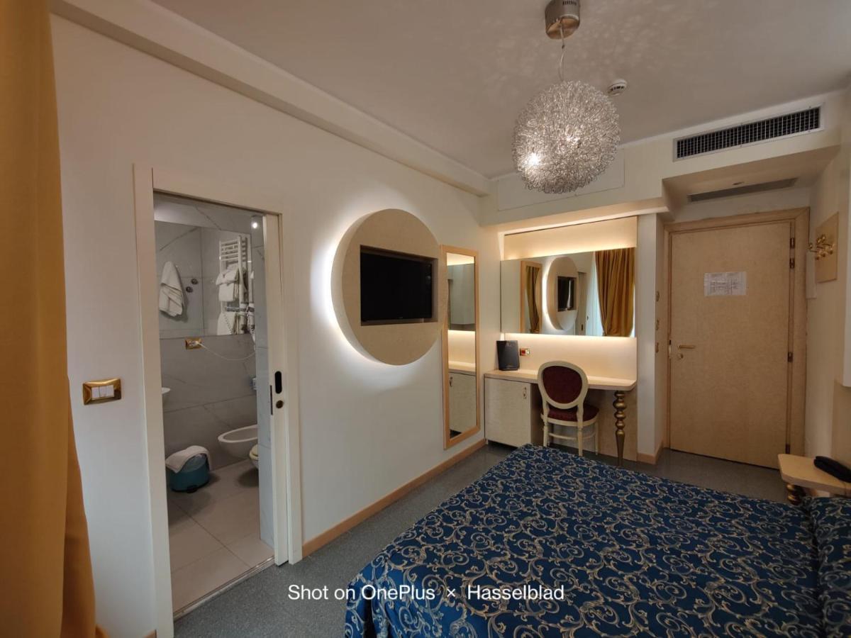 Hotel Ambassador Rimini Esterno foto