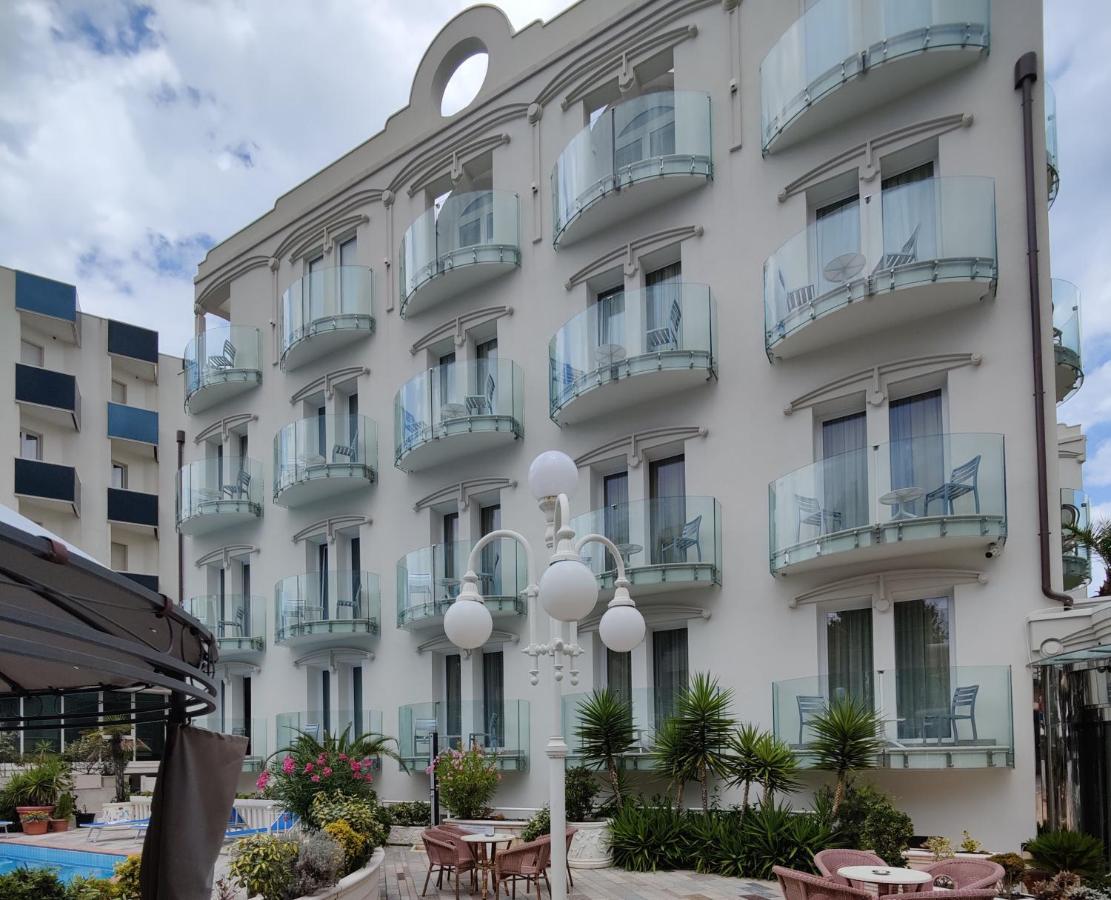 Hotel Ambassador Rimini Esterno foto