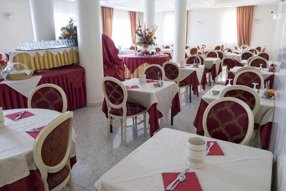 Hotel Ambassador Rimini Esterno foto
