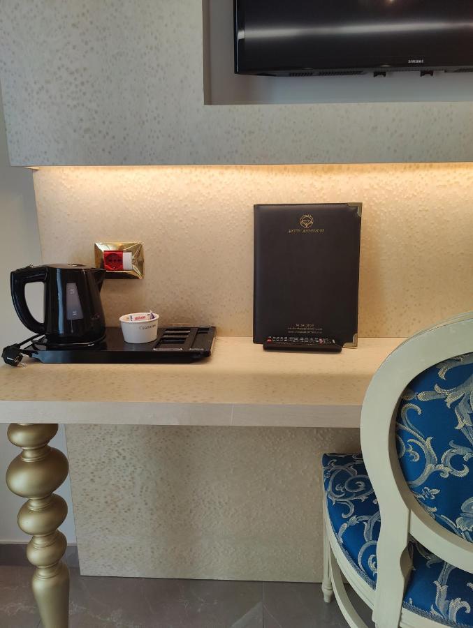 Hotel Ambassador Rimini Esterno foto