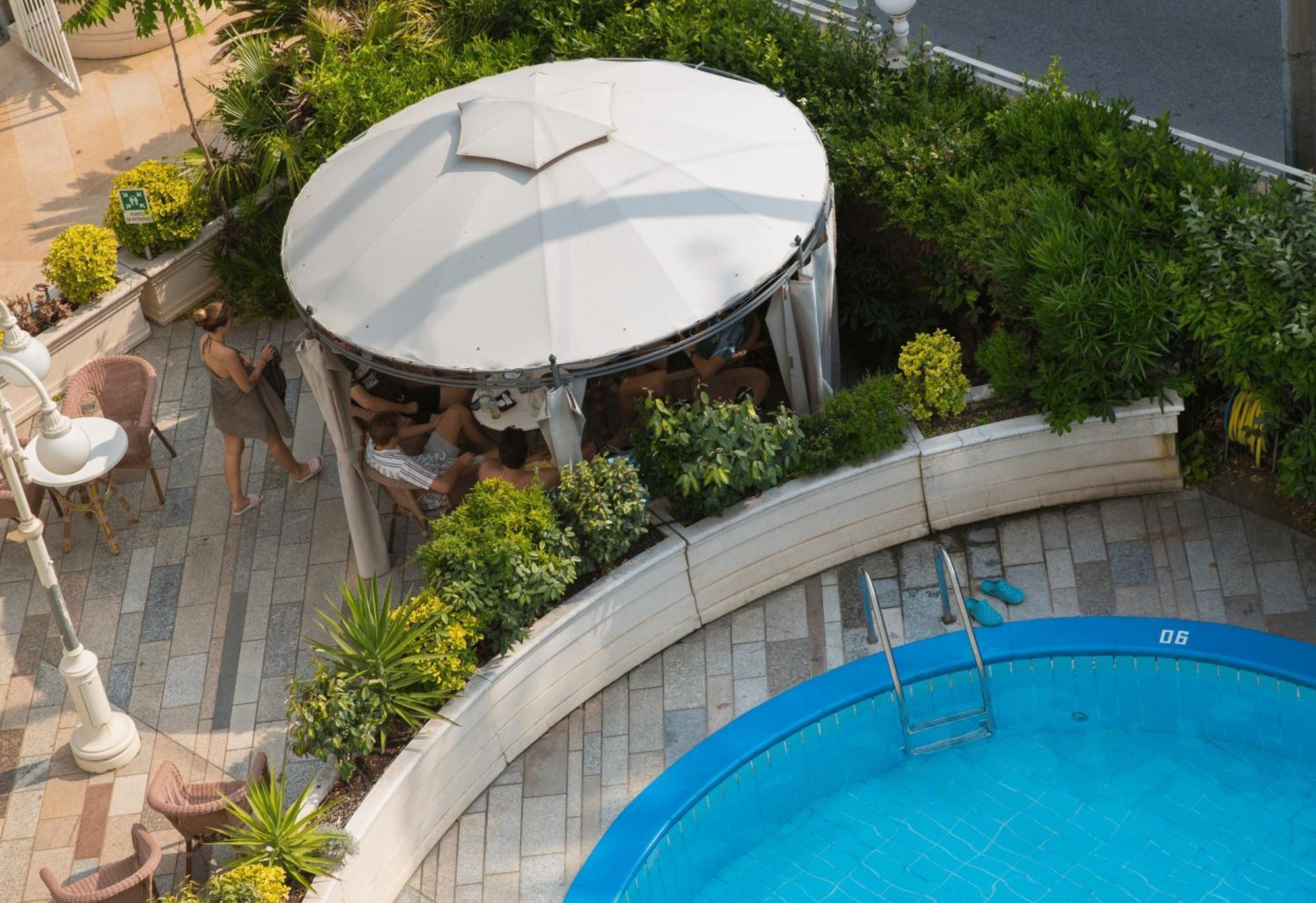 Hotel Ambassador Rimini Esterno foto