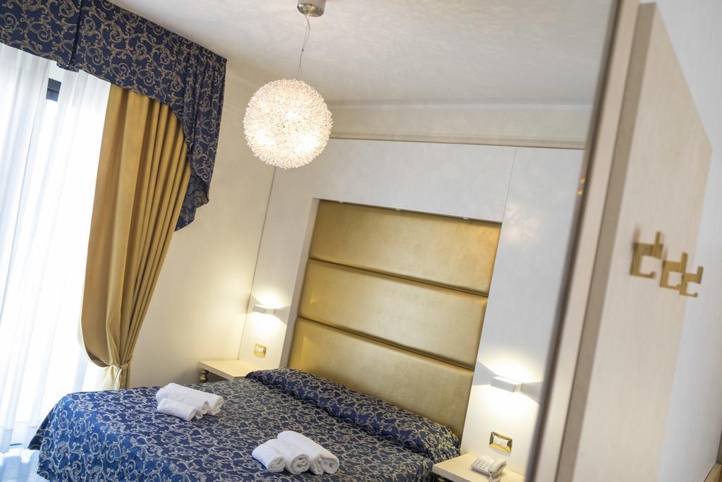 Hotel Ambassador Rimini Esterno foto