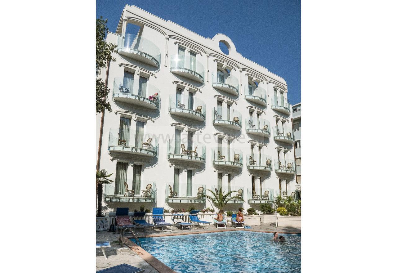 Hotel Ambassador Rimini Esterno foto