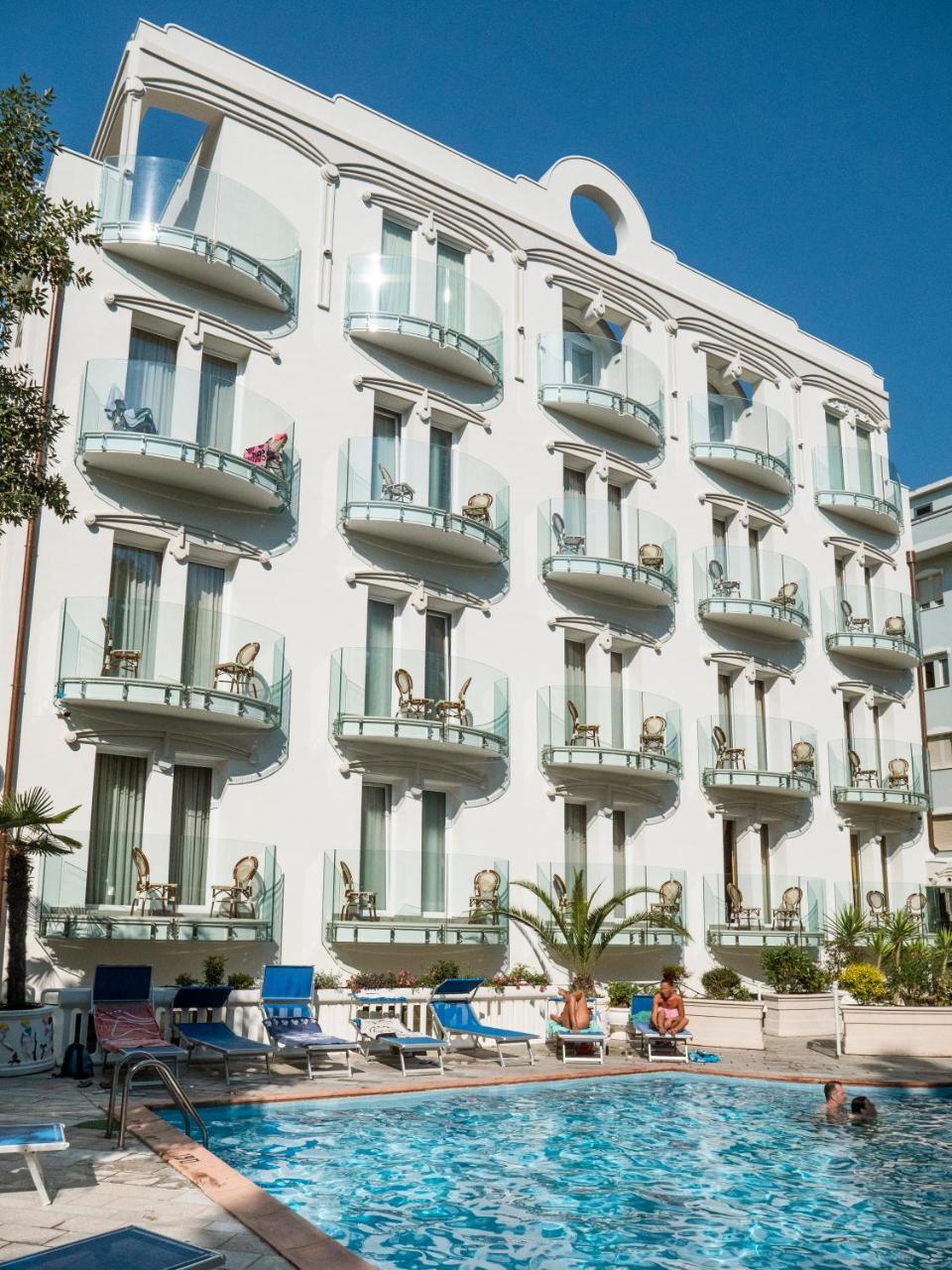 Hotel Ambassador Rimini Esterno foto