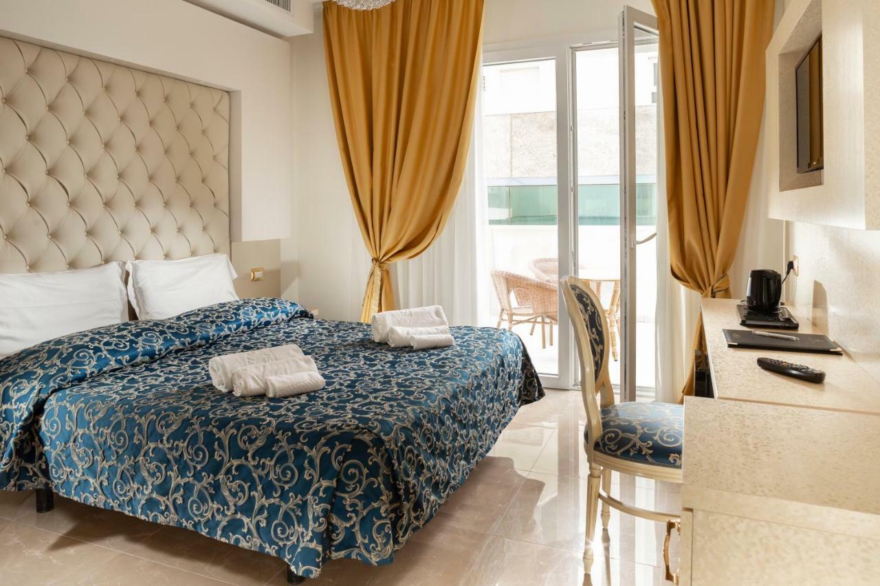 Hotel Ambassador Rimini Esterno foto